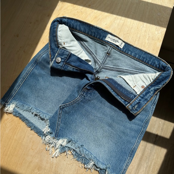 abercrombie & fitch high waisted denim mini skirt - Picture 2 of 4